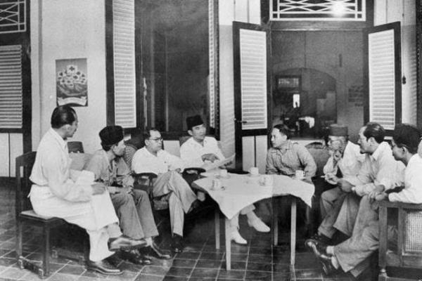 Ilustrasi - Ketika Sukarni dkk Culik Sukarno Hatta ke Rengasdengklok 16 Agustus 1945 (Foto: Ceknricek) 