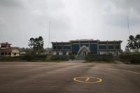 Sejumlah Penerbangan Terganggu Asap Tebal Karhutla Kalimantan