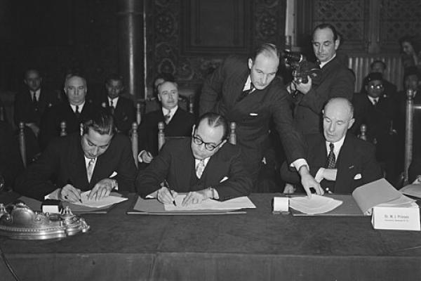 Ilustrasi - Konferensi Meja Bundar di Den Haag, Belanda (Foto: Wikipedia) 