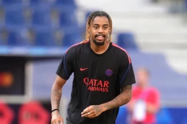 Winger Paris Saint-Germain, Bradley Barcola (Foto: Sports Mole)  