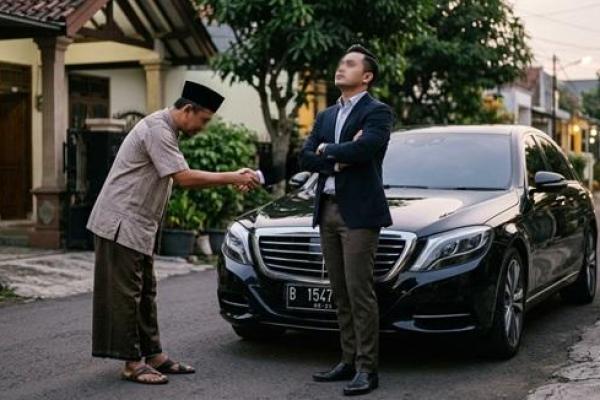 Ilustrasi teman yang sukses dan sombong  