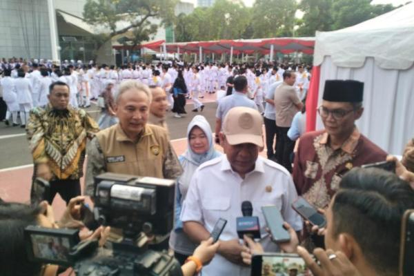 Ketua MPR RI Ahmad Muzani (kapai topi) saat menutup kegiatan Lomba Baris Berbaris (LBB) MPR RI, Sabtu (5/9/2026). Foto: mpr/katakini 
