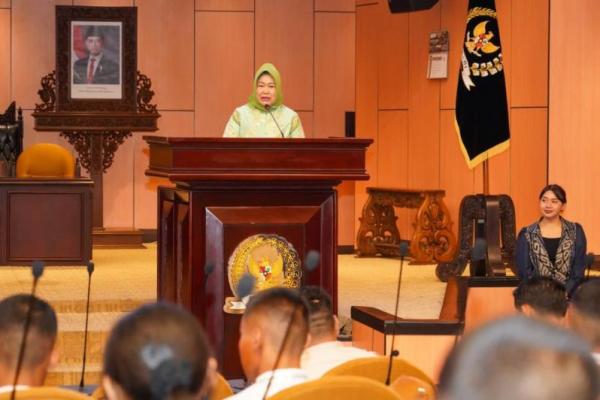 Plt Sekretaris Jenderal MPR RI Siti Fauziah saat menghadiri acara penutupan dan pengumuman pemenang LKBB-PB Tingkat Nasional Tahun 2026 di halaman Kompleks Parlemen, Senayan, Jakarta, Sabtu (Foto: Humas MPR) 