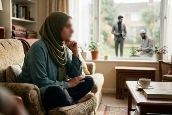 Ilustrasi wanita sedang memilih jodoh 
