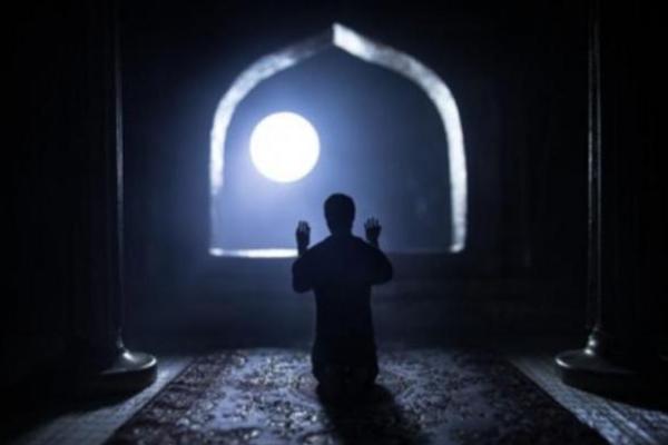 Ilustrasi - Sholat Tahajud (Foto: Suara) 