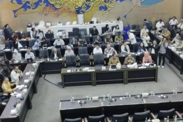 Rapat pengambilan keputusan Tingkat I RUU tentang Pengaturan Reforma Agraria di Kompleks Parlemen Senayan, Jakarta, Senin (21/9/2026). (Foto: Ist) 