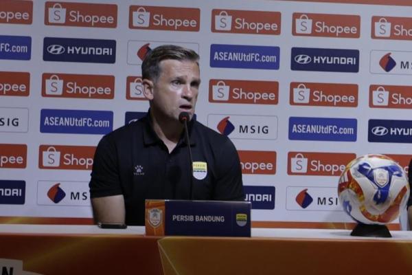 Pelatih Persib Bandung, Igor Tolic (Foto: Persib Bandung) 