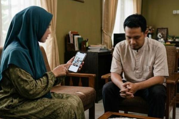 Ilustrasi membandingkan pasangan dengan orang lain 