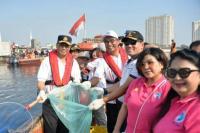Sabet Rekor MURI, 260 Pelabuhan Bersihkan Laut dan Pantai dari Plastik Serentak