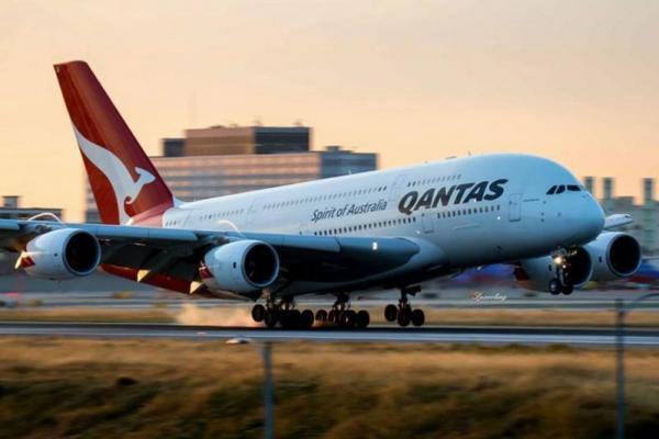 Kandangkan 100 Pesawat, Qantas Pecat 6.000 Karyawan
