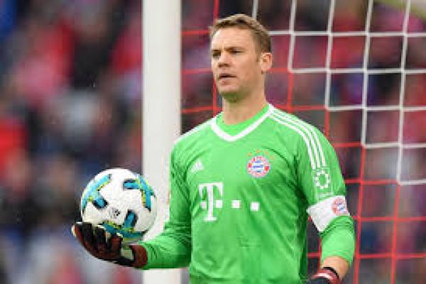 Neuer Terancam Absen Kontra Cologne