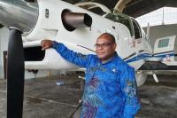 Bupati Paniai Sumbang Pesawat untuk Perang Lawan Corona
