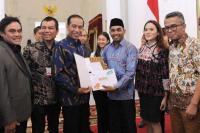  Duka Cita Jokowi Atas Kepergian Glenn Fredly