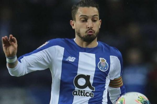 Demi Alex Telles, PSG Berani Berhadapan dengan Barcelona