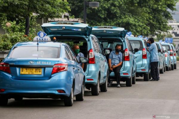 Masih Terimbas Covid-19, Blue Bird Rugi Rp157 Miliar