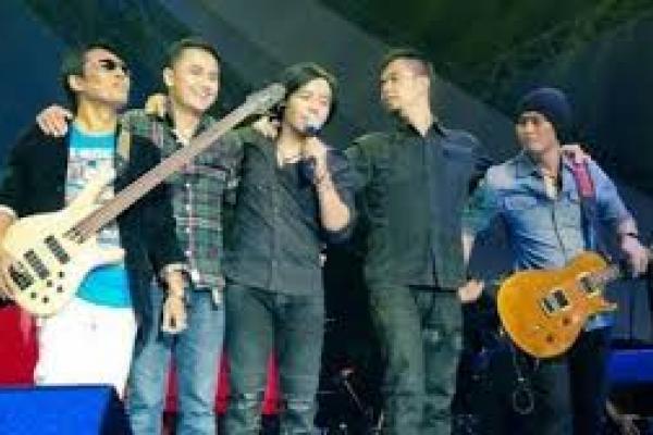 Mantan Bassist Dewa 19, Erwin Prasetya Tutup Usia Karena Penyakit Ini