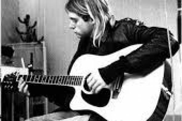 Mulai Dari Rp14M, Lelang Gitar Milik Kurt Cobain di MTV Unplugged