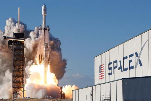 Pekan Depan SpaceX Luncurkan Astronot Nasa ke Luar Angkasa