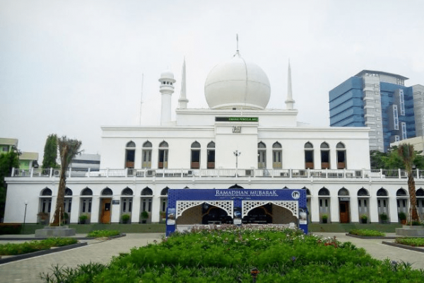 Hari Ini, Masjid Agung Al Azhar  Gelar Sholat Jumat Perdana PSBB Transisi