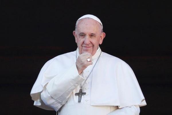 Pasca-lockdown, Paus Fransiskus Ucapkan Terima Kasih pada Dokter Italia
