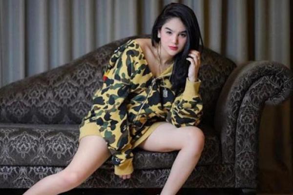 Prostitusi Online, Polisi Diduga Tangkap Artis Hana Hanifah