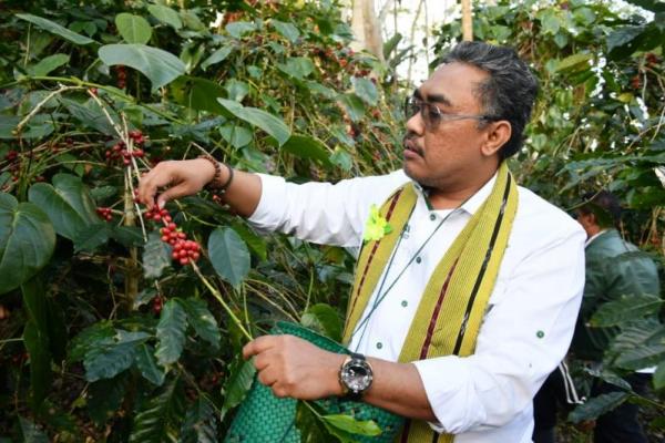 Tingkatkan Produk Pertanian, Gus Jazil Dukung Pembangunan Stiper di Bajawa