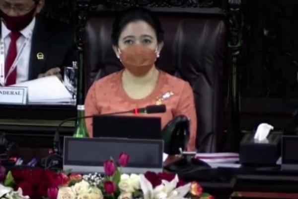 Puan Maharani: "Negara Harus Hadir Selamatkan Rakyat dari Covid-19"