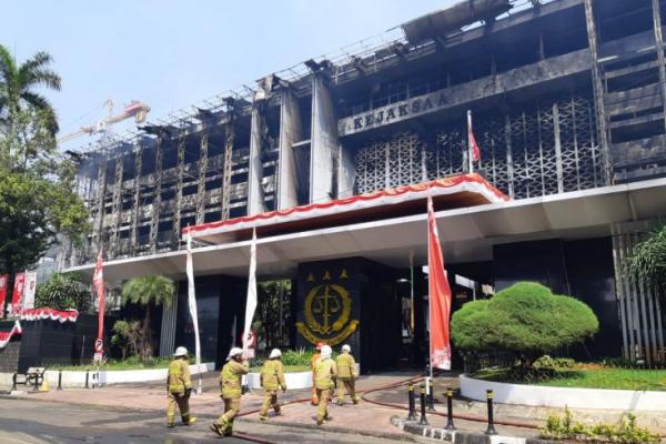 Gedung Kejagung Dilalap Api, Burhanudin Pindah Kantor ke Ragunan