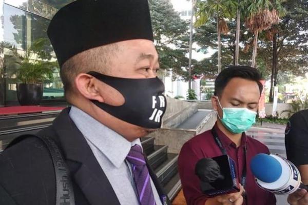 Jadi Saksi Sidang Etik Firli, Boyamin Pakai Masker Free JRX