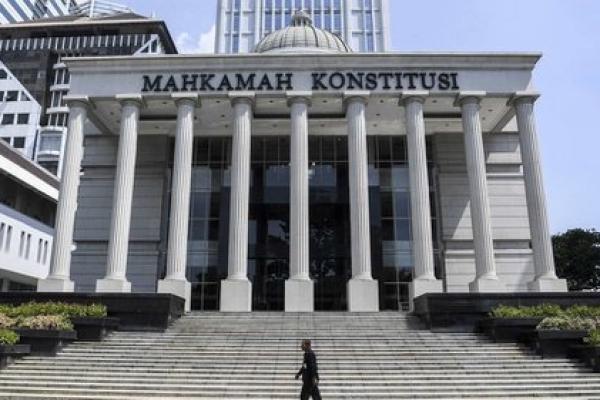 Dianggap Tidak Jelas, Serikat Pekerja PLN Gugat Pasal Usia Pensiun