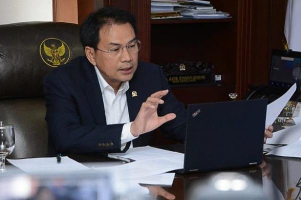 Wakil Ketua DPR RI Apresiasi Program SKB 3 Menteri Terkait Aturan Sekolah