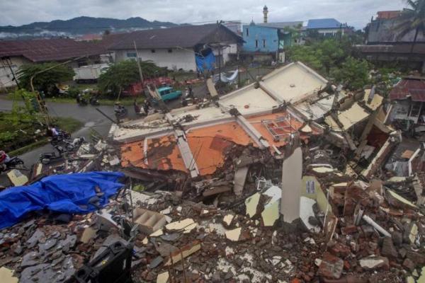 Tinjau Penanganan Gempa, Jokowi Terbang ke Sulbar