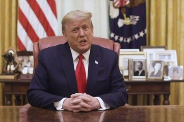 Sampaikan Pidato Perpisahan, Trump Apresiasi Kepemimpinannya Sendiri