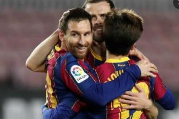 Usai Cetak Dua Gol, Suares Terancam oleh Messi di Tangga Topskor LaLiga