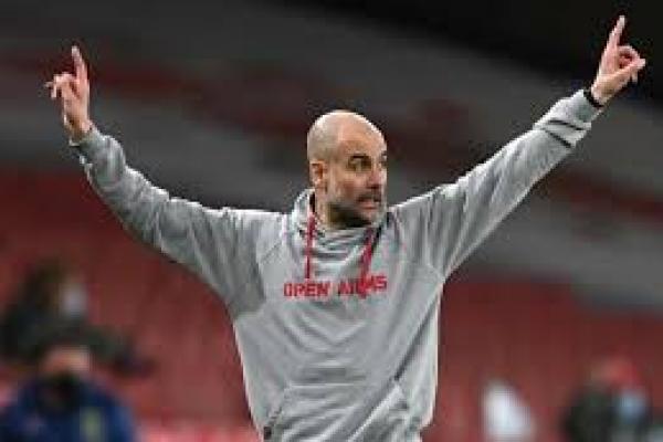 Pep Guardiola Rombak Skuat City, Sterling Bakal Tergeser