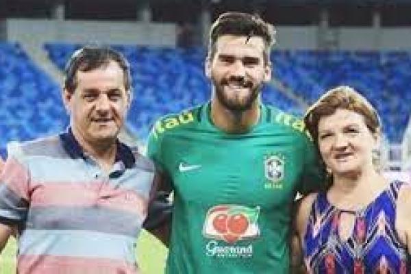 Ayah Alisson Becker Meninggal Tenggelam di Danau 
