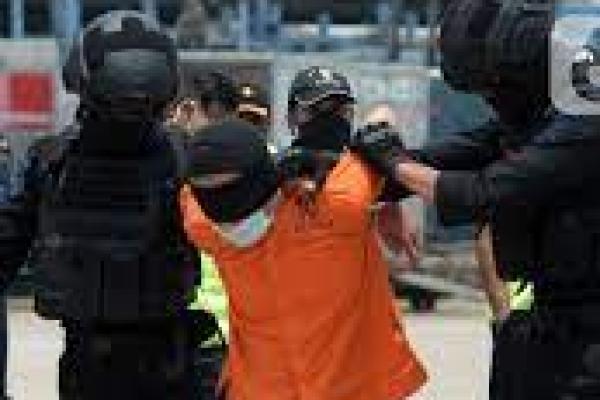 Polisi Pindahkan 22 Tersangka Teroris ke Jakarta