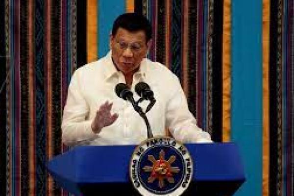 Duterte Tegaskan Tak Akan Tarik Kapal-kapal Filipina dari Laut China Selatan