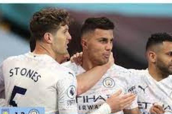 City Taklukkan Villa, 10 Lawan 10 Pemain