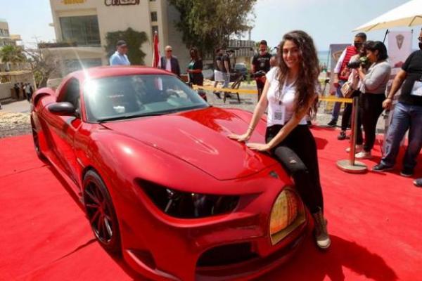 Wow! Di Tengah Krisis Ekonomi, Lebanon Luncurkan Mobil Listrik Pertama 