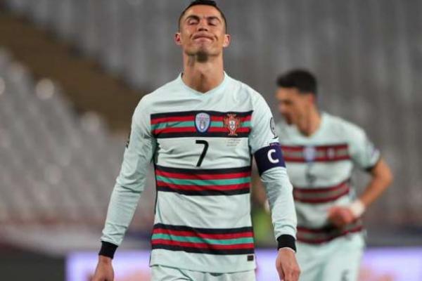 Ingin Hengkang, Ronaldo Tak Bahagia di Juventus?