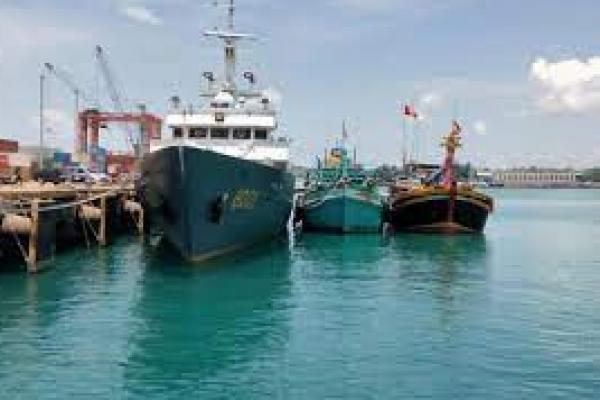  Indonesia Tangkap Dua Kapal Vietnam Pemburu Teripang di Laut Natuna Utara