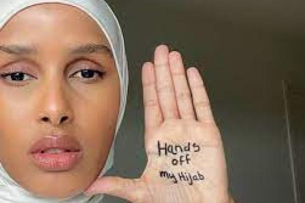 Muslimah  Perancis Tolak  Larangan Berhijab