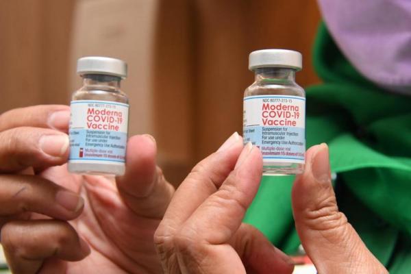 Nakes RSCM Jadi yang Pertama Terima Vaksin Booster