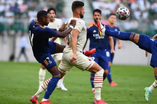 Alaba Terpaksa Absen Kontra Sevilla Akibat Cedera Lutut