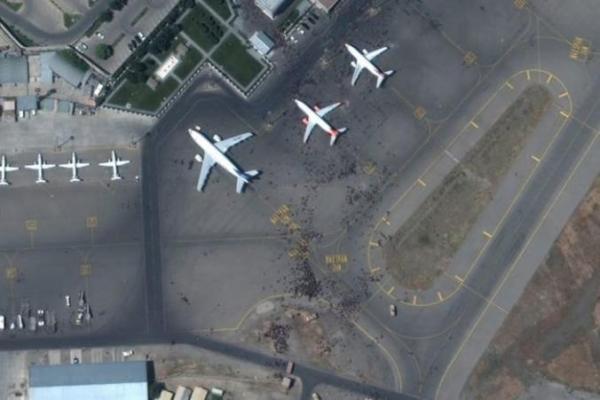  Belasan Orang Meninggal Akibat Bom Bunuh Diri di Luar Bandara Kabul