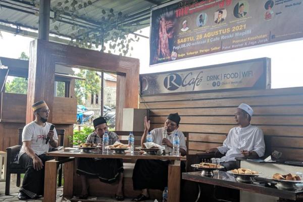 Kembalikan Marwah Anangguru di Mandar, Ikatan Alumni Salafiyah Parappe Adakan Diskusi dan Bazar