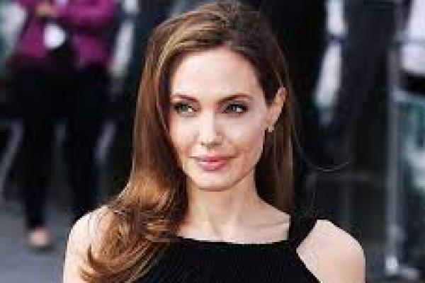 Keberagaman, Alasan Angelina Jolie Mau Bintangi "Eternals" Besutan Marvel