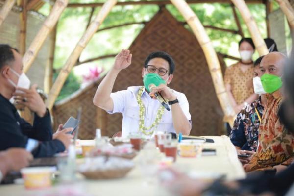 Gus Menteri Puji Balkondes di Magelang