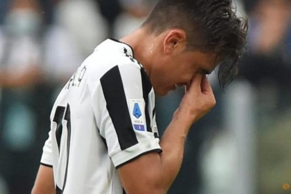 Ciptakan Gol Pembuka untuk Juventus, Dybala Terpaksa Keluar Lapangan karena Cidera Otot